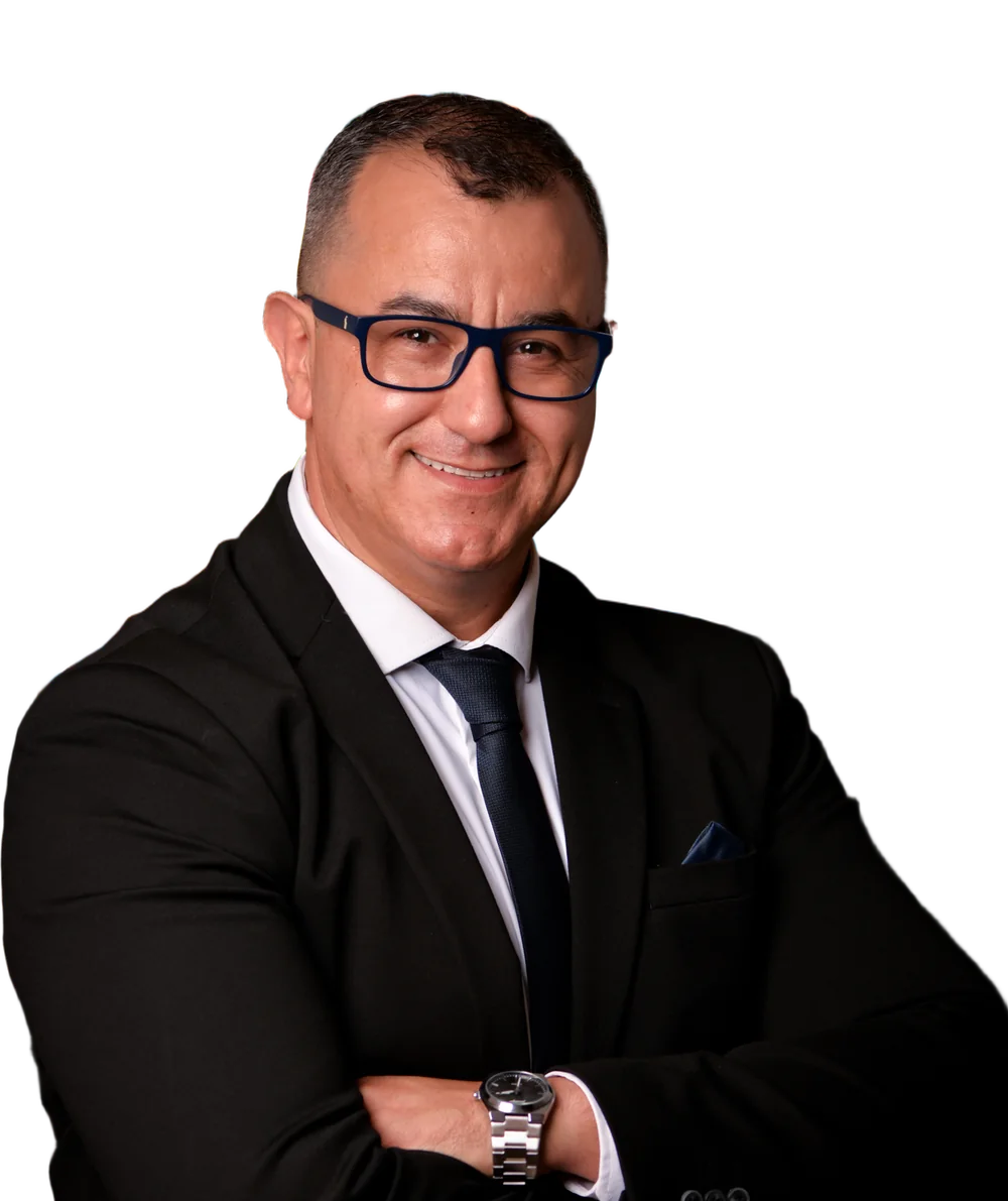 Dr. Max Vieira